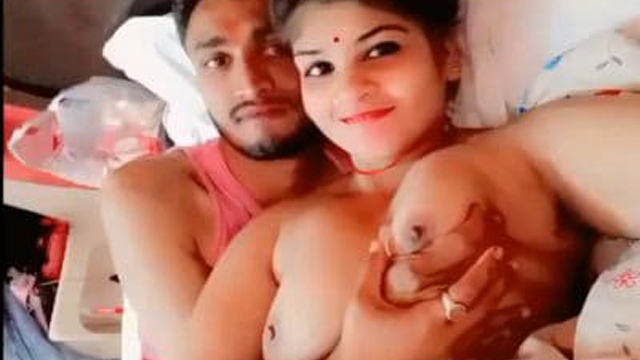 Desi Chubby Maal – In-bed Honeymoon Fuck Exposed